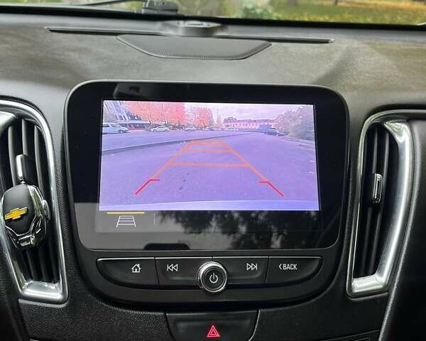 Серый Шевроле Малибу, объемом двигателя 2 л и пробегом 197 тыс. км за 17000 $, фото 28 на Automoto.ua