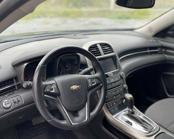 Шевроле Малибу 2012 в Ровно на Automoto.ua Синий Шевроле Малибу, объемом двигателя 2.38 л и пробегом 98 тыс. км за 9500 $, фото 4 на Automoto.ua