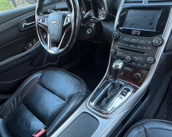 Синий Шевроле Малибу, объемом двигателя 2.46 л и пробегом 218 тыс. км за 7400 $, фото 11 на Automoto.ua