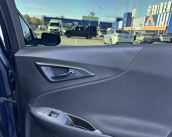 Синій Шевроле Малібу, об'ємом двигуна 1.49 л та пробігом 128 тис. км за 12500 $, фото 29 на Automoto.ua