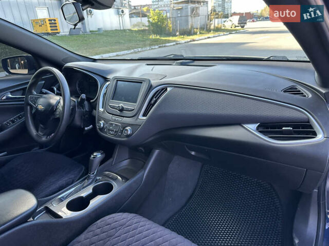 Синій Шевроле Малібу, об'ємом двигуна 1.49 л та пробігом 128 тис. км за 12500 $, фото 22 на Automoto.ua