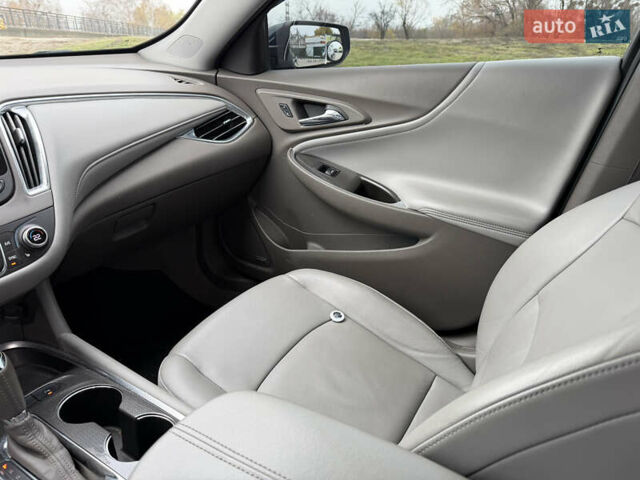 Синій Шевроле Малібу, об'ємом двигуна 1.8 л та пробігом 109 тис. км за 15500 $, фото 19 на Automoto.ua