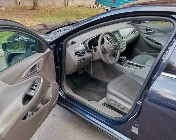 Синій Шевроле Малібу, об'ємом двигуна 1.8 л та пробігом 274 тис. км за 14500 $, фото 9 на Automoto.ua