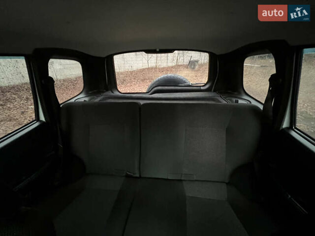 Белый Шевроле Нива, объемом двигателя 1.69 л и пробегом 157 тыс. км за 5999 $, фото 16 на Automoto.ua