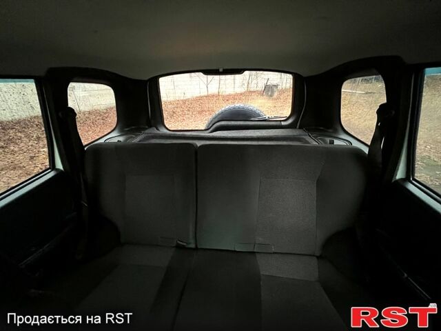 Белый Шевроле Нива, объемом двигателя 1.7 л и пробегом 157 тыс. км за 5999 $, фото 7 на Automoto.ua