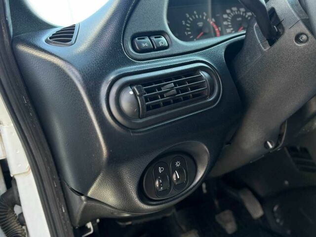 Белый Шевроле Нива, объемом двигателя 1.7 л и пробегом 98 тыс. км за 7500 $, фото 18 на Automoto.ua