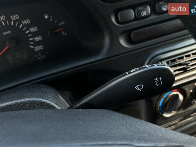 Белый Шевроле Нива, объемом двигателя 1.69 л и пробегом 98 тыс. км за 7500 $, фото 21 на Automoto.ua