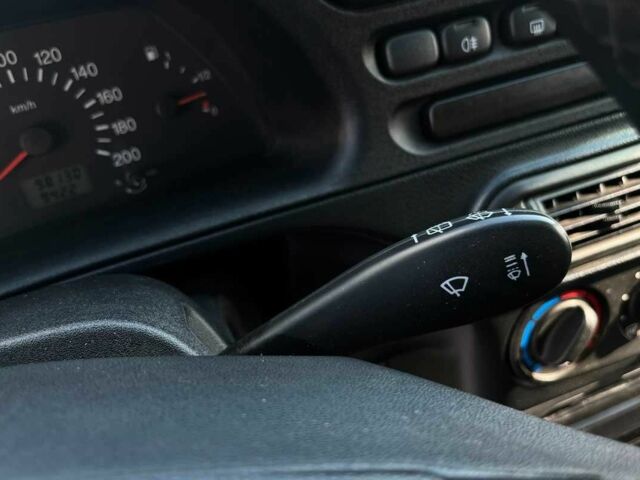 Белый Шевроле Нива, объемом двигателя 1.7 л и пробегом 98 тыс. км за 7500 $, фото 21 на Automoto.ua