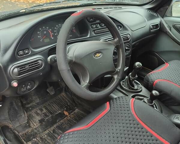 Шевроле Нива 2004 у Южноукраинске на Automoto.ua Бежевий Шевроле Нива, об'ємом двигуна 1.7 л та пробігом 200 тис. км за 5300 $, фото 10 на Automoto.ua