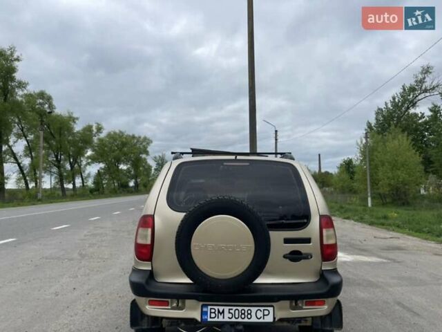 Бежевый Шевроле Нива, объемом двигателя 1.69 л и пробегом 250 тыс. км за 3000 $, фото 9 на Automoto.ua