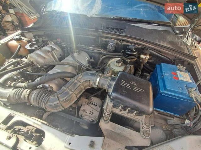 Бежевый Шевроле Нива, объемом двигателя 1.69 л и пробегом 128 тыс. км за 3900 $, фото 8 на Automoto.ua