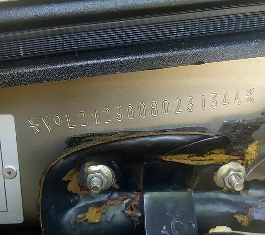 Бежевий Шевроле Нива, об'ємом двигуна 1.7 л та пробігом 155 тис. км за 4500 $, фото 2 на Automoto.ua