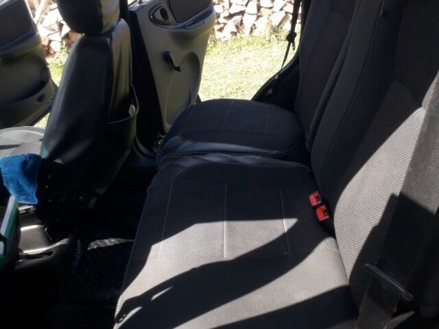 Черный Шевроле Нива, объемом двигателя 1.7 л и пробегом 85 тыс. км за 3750 $, фото 1 на Automoto.ua