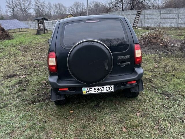 Чорний Шевроле Нива, об'ємом двигуна 1.7 л та пробігом 115 тис. км за 3300 $, фото 1 на Automoto.ua
