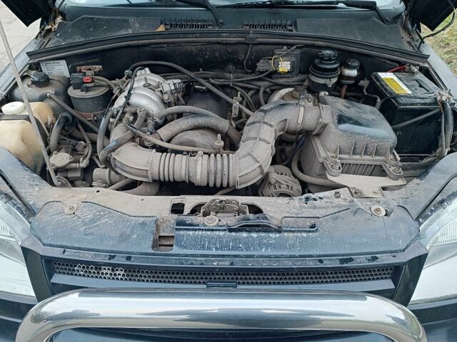 Черный Шевроле Нива, объемом двигателя 1.7 л и пробегом 195 тыс. км за 3100 $, фото 16 на Automoto.ua