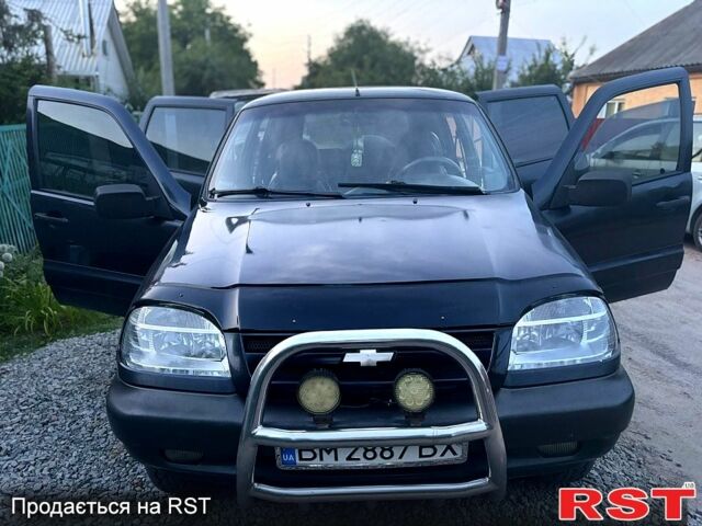 Черный Шевроле Нива, объемом двигателя 1.7 л и пробегом 194 тыс. км за 4100 $, фото 4 на Automoto.ua