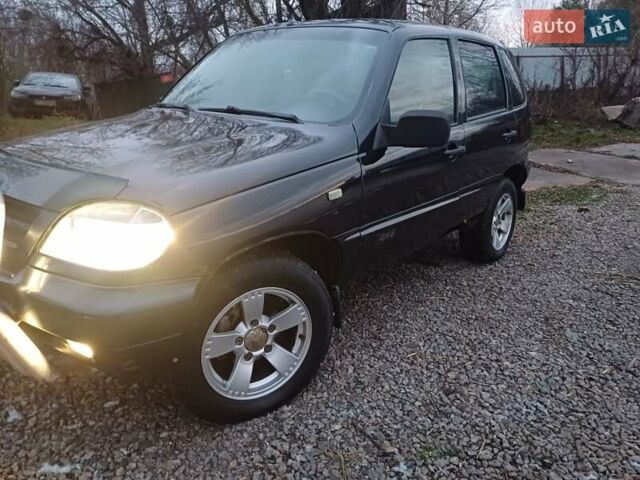 Черный Шевроле Нива, объемом двигателя 0 л и пробегом 234 тыс. км за 3300 $, фото 4 на Automoto.ua