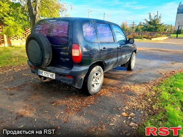 Шевроле Нива 2007 у Новом Буге на Automoto.ua Чорний Шевроле Нива, об'ємом двигуна 1.7 л та пробігом 160 тис. км за 2999 $, фото 2 на Automoto.ua