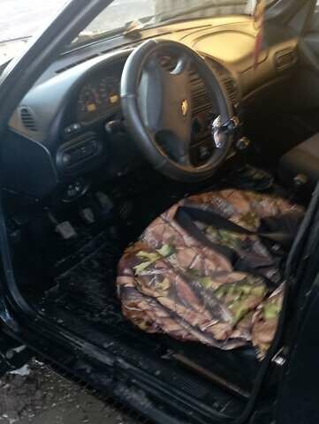 Черный Шевроле Нива, объемом двигателя 1.69 л и пробегом 189 тыс. км за 3500 $, фото 6 на Automoto.ua