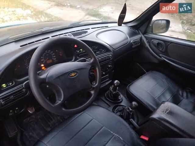 Черный Шевроле Нива, объемом двигателя 0 л и пробегом 234 тыс. км за 3300 $, фото 8 на Automoto.ua