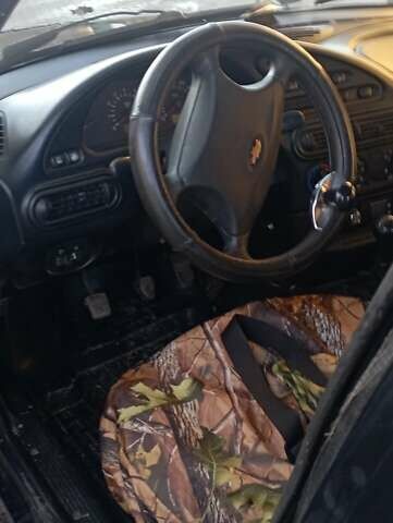 Черный Шевроле Нива, объемом двигателя 1.69 л и пробегом 189 тыс. км за 3500 $, фото 5 на Automoto.ua