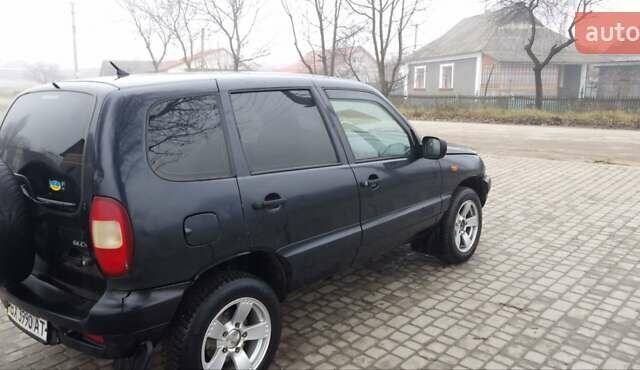 Чорний Шевроле Нива, об'ємом двигуна 0 л та пробігом 230 тис. км за 2700 $, фото 3 на Automoto.ua