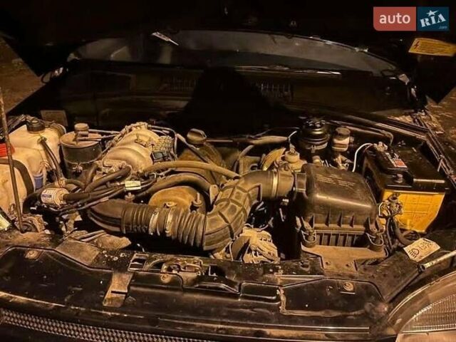 Чорний Шевроле Нива, об'ємом двигуна 1.7 л та пробігом 300 тис. км за 4000 $, фото 5 на Automoto.ua