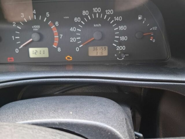 Черный Шевроле Нива, объемом двигателя 1.7 л и пробегом 36 тыс. км за 5900 $, фото 7 на Automoto.ua