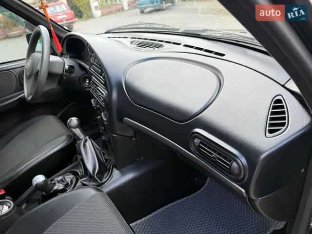 Шевроле Нива 2010 у Вінниці на Automoto.ua Чорний Шевроле Нива, об'ємом двигуна 1.7 л та пробігом 50 тис. км за 6850 $, фото 55 на Automoto.ua