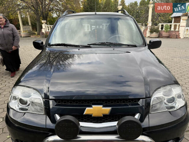 Шевроле Нива 2010 у Вінниці на Automoto.ua Чорний Шевроле Нива, об'ємом двигуна 1.7 л та пробігом 50 тис. км за 6850 $, фото 23 на Automoto.ua