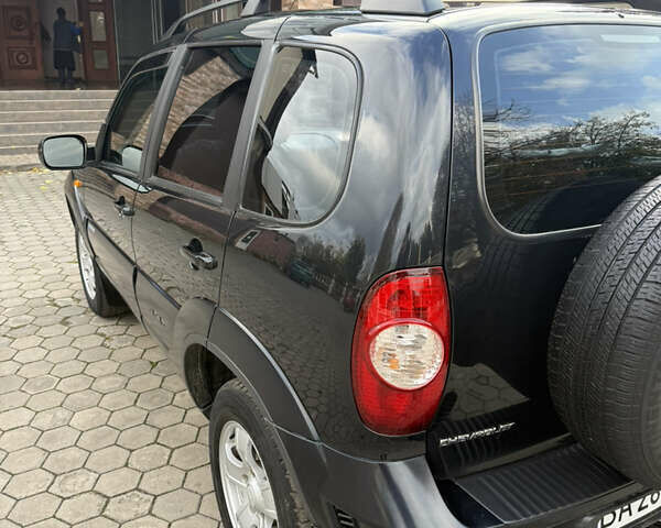 Шевроле Нива 2010 у Вінниці на Automoto.ua Чорний Шевроле Нива, об'ємом двигуна 1.7 л та пробігом 50 тис. км за 6850 $, фото 31 на Automoto.ua