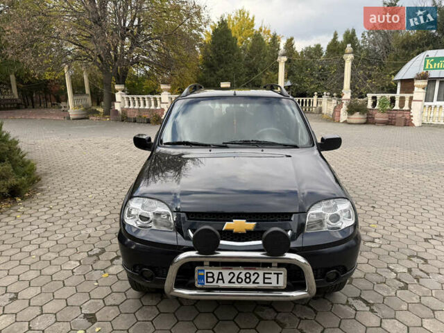 Шевроле Нива 2010 у Вінниці на Automoto.ua Чорний Шевроле Нива, об'ємом двигуна 1.7 л та пробігом 50 тис. км за 6850 $, фото 4 на Automoto.ua