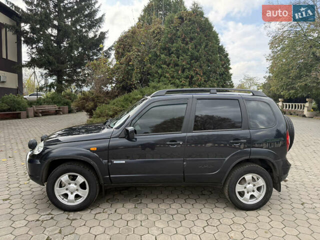 Шевроле Нива 2010 у Вінниці на Automoto.ua Чорний Шевроле Нива, об'ємом двигуна 1.7 л та пробігом 50 тис. км за 6850 $, фото 9 на Automoto.ua