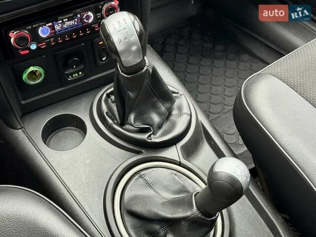 Черный Шевроле Нива, объемом двигателя 1.8 л и пробегом 90 тыс. км за 6700 $, фото 18 на Automoto.ua