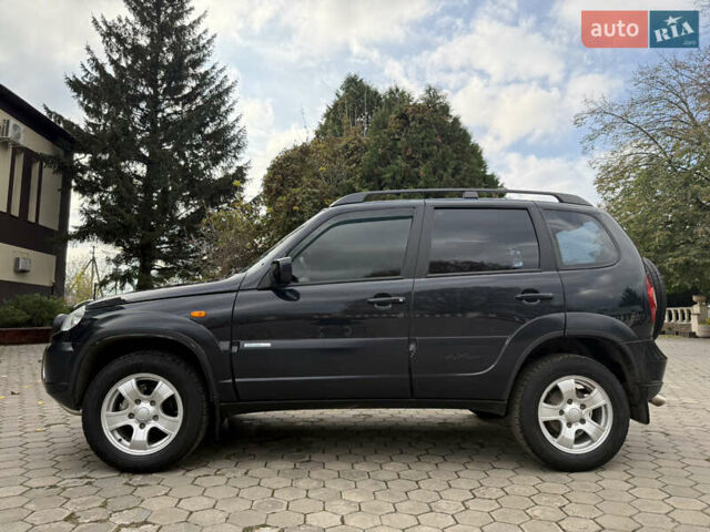 Шевроле Нива 2010 у Вінниці на Automoto.ua Чорний Шевроле Нива, об'ємом двигуна 1.7 л та пробігом 50 тис. км за 6850 $, фото 11 на Automoto.ua