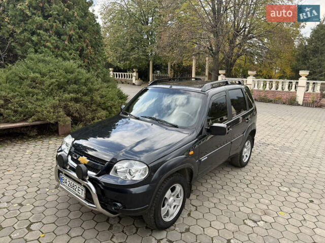 Шевроле Нива 2010 у Вінниці на Automoto.ua Чорний Шевроле Нива, об'ємом двигуна 1.7 л та пробігом 50 тис. км за 6850 $, фото 8 на Automoto.ua