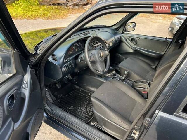 Шевроле Нива 2015 у Дніпро (Дніпропетровську) на Automoto.ua Чорний Шевроле Нива, об'ємом двигуна 1.69 л та пробігом 187 тис. км за 6700 $, фото 17 на Automoto.ua