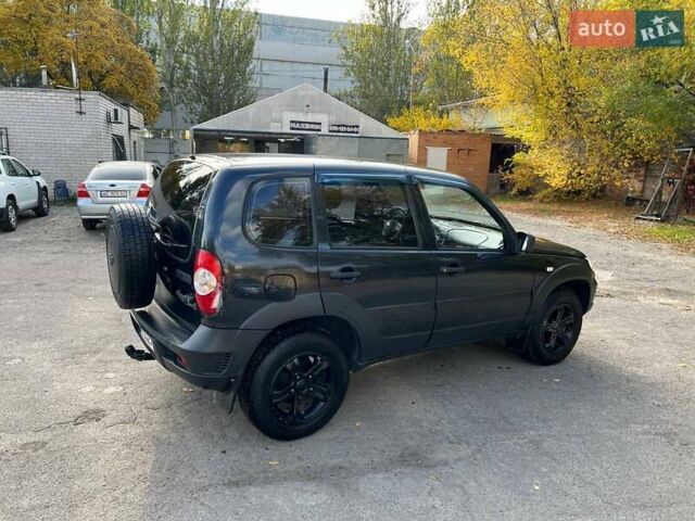 Шевроле Нива 2015 у Дніпро (Дніпропетровську) на Automoto.ua Чорний Шевроле Нива, об'ємом двигуна 1.69 л та пробігом 187 тис. км за 6700 $, фото 12 на Automoto.ua