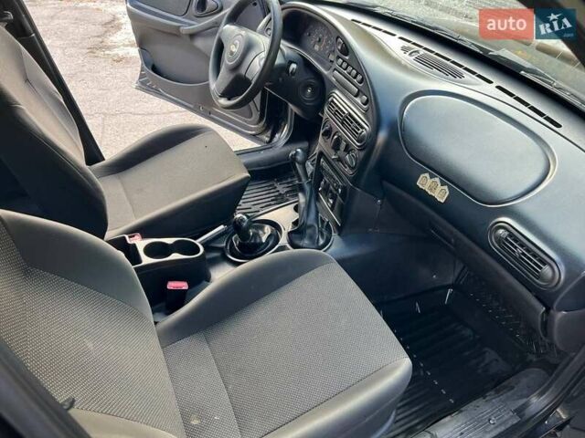 Шевроле Нива 2015 у Дніпро (Дніпропетровську) на Automoto.ua Чорний Шевроле Нива, об'ємом двигуна 1.69 л та пробігом 187 тис. км за 6700 $, фото 24 на Automoto.ua