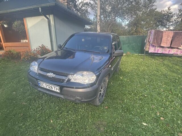 Чорний Шевроле Нива, об'ємом двигуна 1.7 л та пробігом 125 тис. км за 7000 $, фото 3 на Automoto.ua