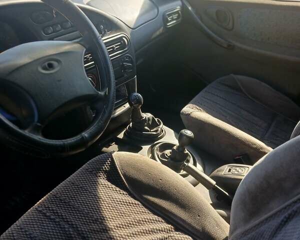 Коричневий Шевроле Нива, об'ємом двигуна 1.7 л та пробігом 400 тис. км за 2000 $, фото 1 на Automoto.ua