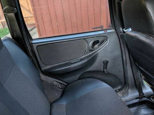 Коричневый Шевроле Нива, объемом двигателя 1.7 л и пробегом 170 тыс. км за 4800 $, фото 3 на Automoto.ua