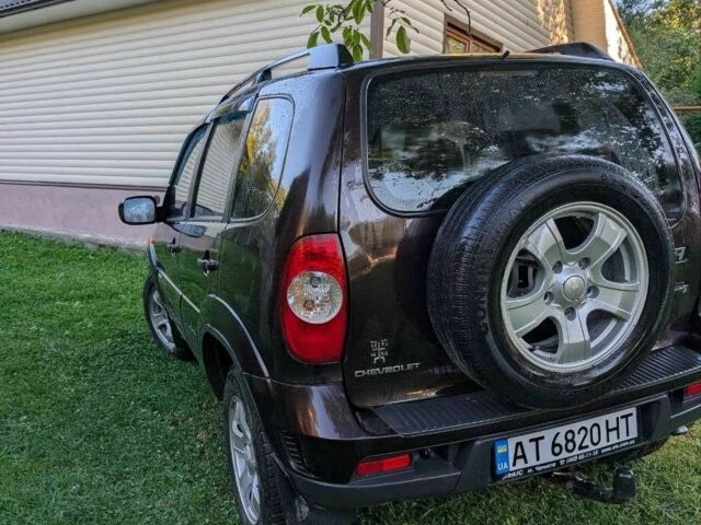 Коричневый Шевроле Нива, объемом двигателя 1.7 л и пробегом 170 тыс. км за 4800 $, фото 6 на Automoto.ua