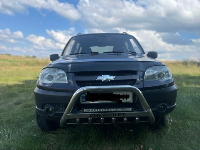 Коричневий Шевроле Нива, об'ємом двигуна 1.7 л та пробігом 250 тис. км за 3600 $, фото 1 на Automoto.ua