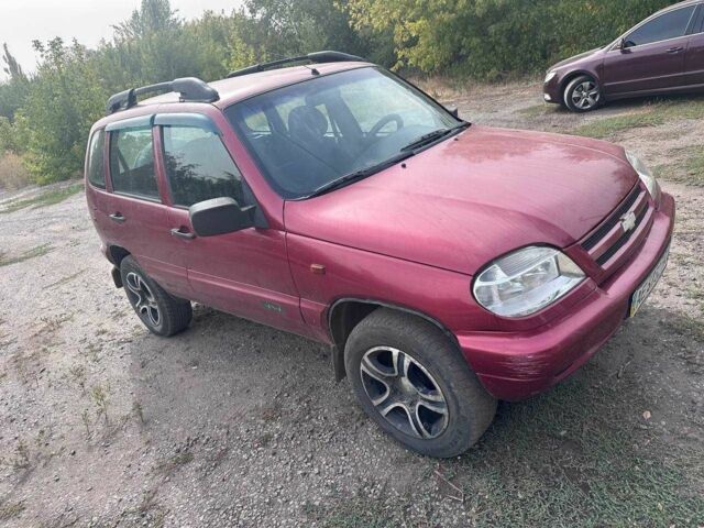 Червоний Шевроле Нива, об'ємом двигуна 1.7 л та пробігом 1 тис. км за 3400 $, фото 3 на Automoto.ua