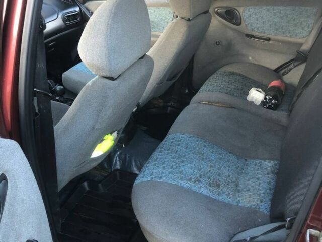 Красный Шевроле Нива, объемом двигателя 1.7 л и пробегом 280 тыс. км за 2350 $, фото 15 на Automoto.ua