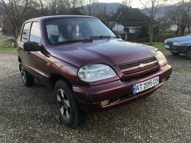 Красный Шевроле Нива, объемом двигателя 1.7 л и пробегом 280 тыс. км за 2350 $, фото 9 на Automoto.ua