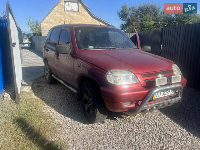 Червоний Шевроле Нива, об'ємом двигуна 1.7 л та пробігом 364 тис. км за 2200 $, фото 2 на Automoto.ua