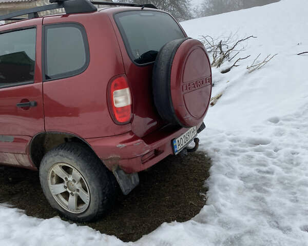 Червоний Шевроле Нива, об'ємом двигуна 1.69 л та пробігом 114 тис. км за 4800 $, фото 1 на Automoto.ua