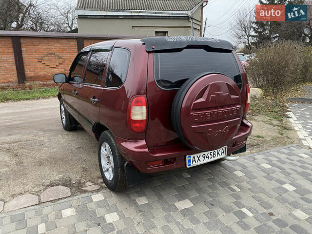 Червоний Шевроле Нива, об'ємом двигуна 1.69 л та пробігом 200 тис. км за 4450 $, фото 4 на Automoto.ua